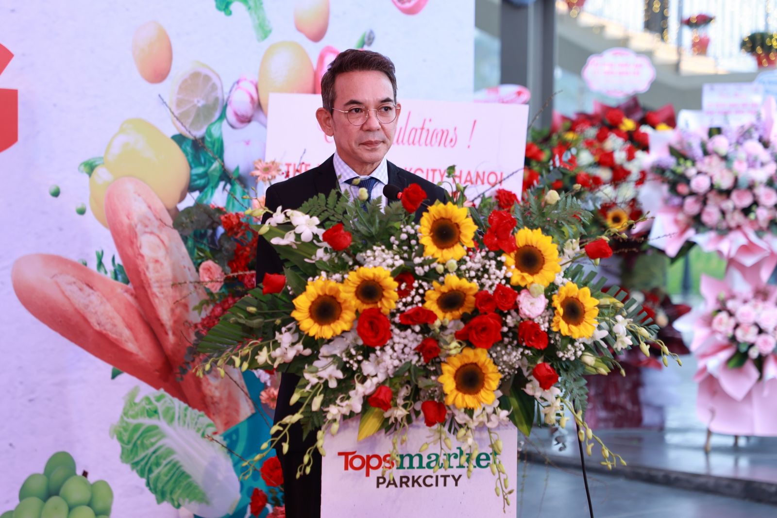 Ngài Nikorndej Balankura, Đại sứ Vương quốc Thái Lan tại Việt Nam, phát biểu tại Lễ khai trương siêu thị Tops Market ParkCity