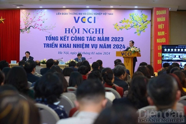 Chủ tịch VCCI Phạm Tấn Công đánh giá, năm 2023 mặc dù gặp phải rất nhiều khó khăn nhưng chúng ta đã hoàn thành xuất sắc các nhiệm vụ đề ra.