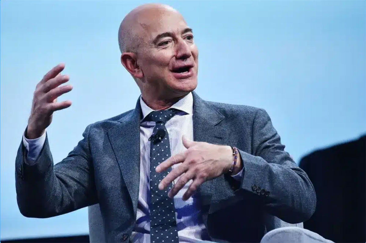 Jeff Bezos vẫn luôn được nhắc đến mặc dù Amazon đã có CEO mới