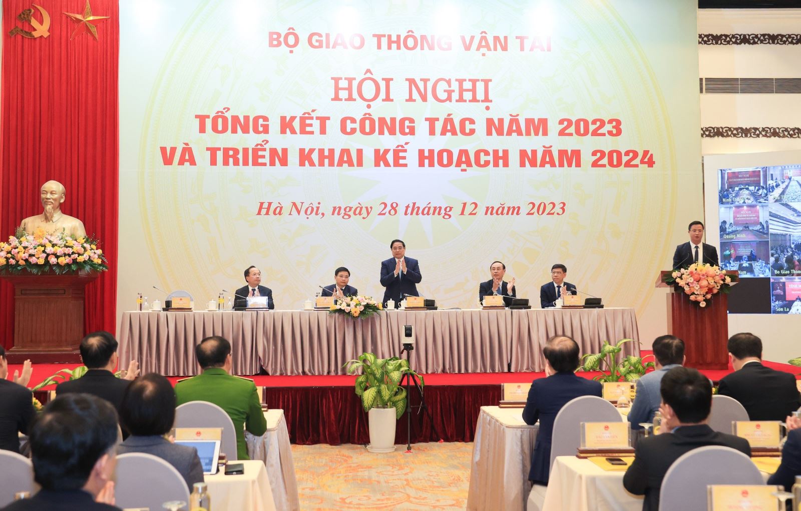 Thủ tướng Chính phủ Phạm Minh Chính dự và chỉ đạo Hội nghị tổng kết công tác năm 2023 và triển khai kế hoạch năm 2024 của Bộ GTVT, sáng nay 28/12/2023 tại Hà Nội